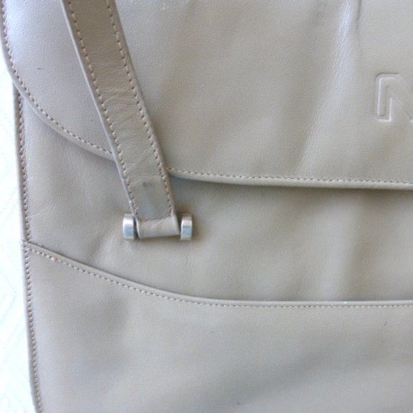NINA RICCI PARIS taupe tan LEATHER bag Vintage - Picture 3 of 10